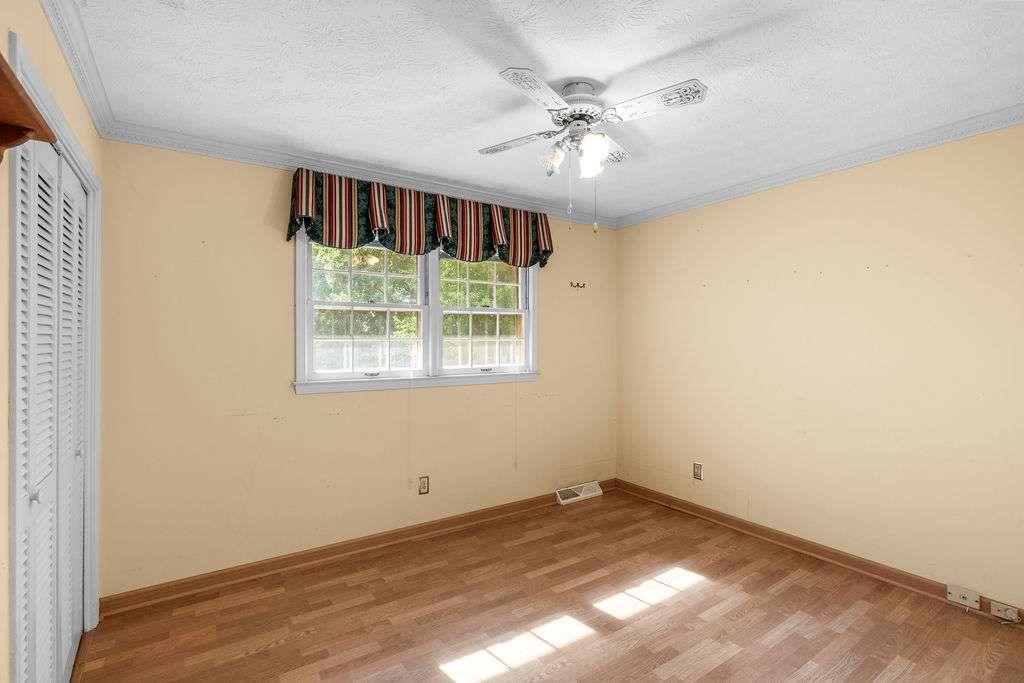 8 Montre Circle Property Photo 19