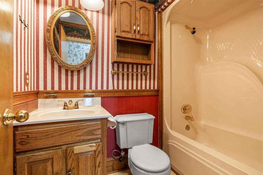 8 Montre Circle Property Photo 20