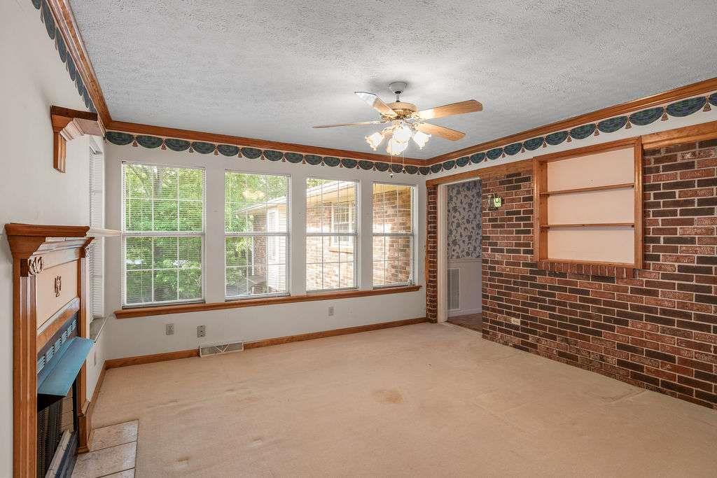 8 Montre Circle Property Photo 23