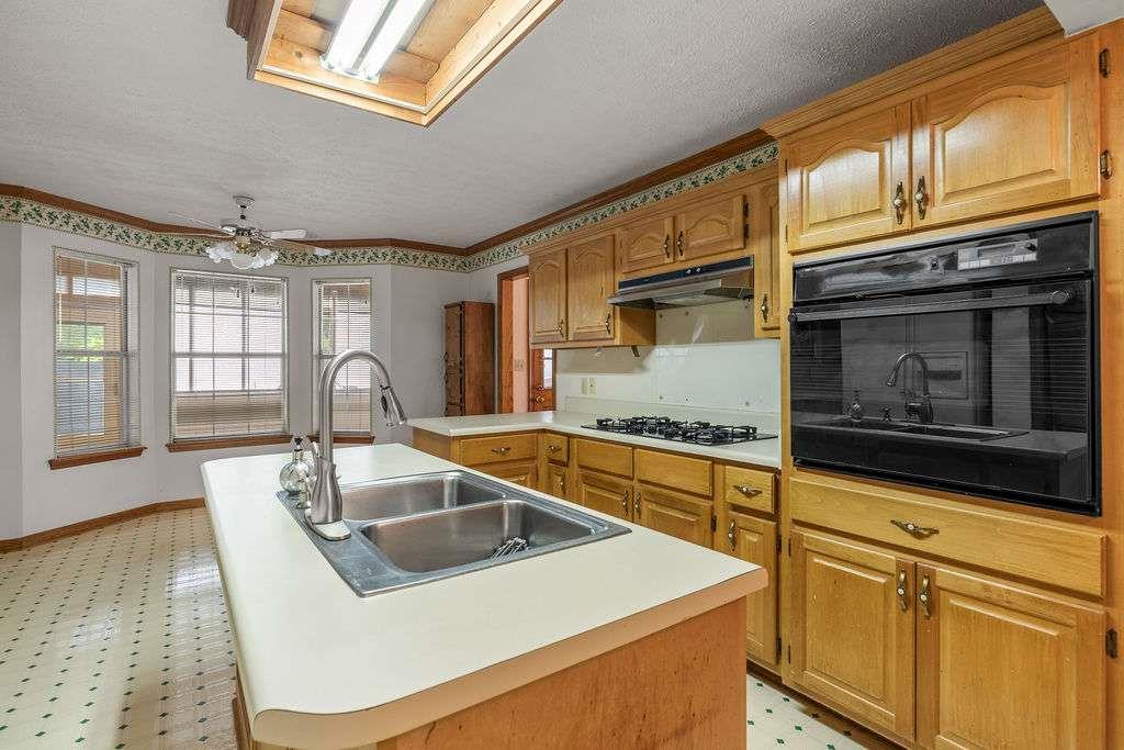8 Montre Circle Property Photo 25