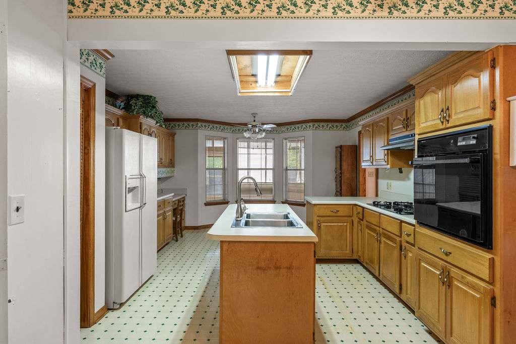 8 Montre Circle Property Photo 26