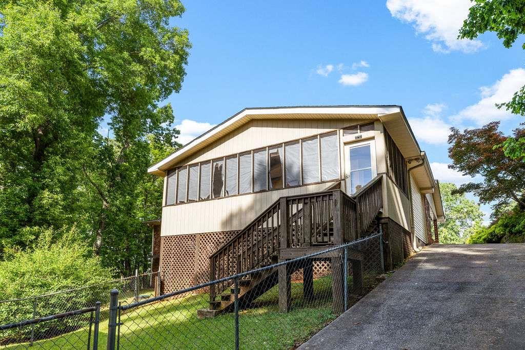 8 Montre Circle Property Photo 32