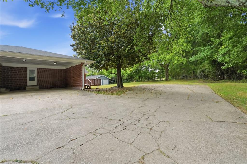 128 Mcneal Road Property Photo 4