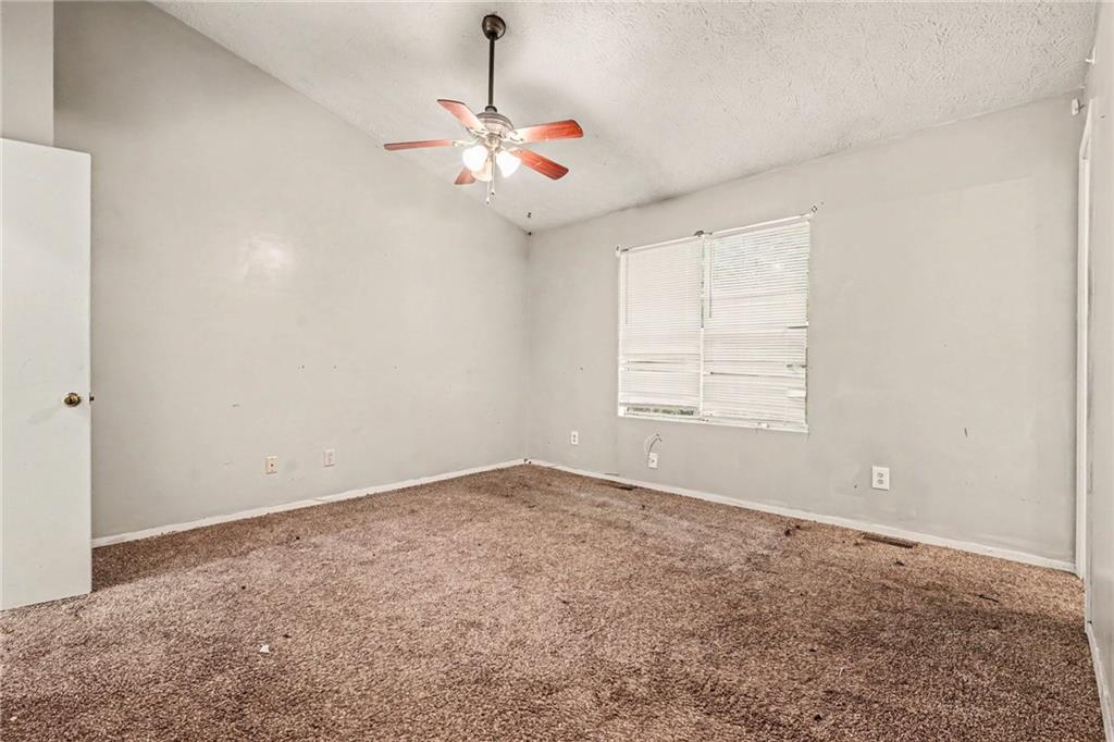 5670 Wells Circle Property Photo 16