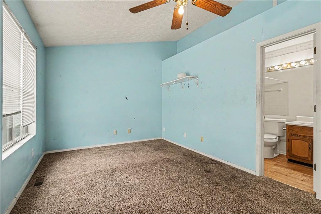 5670 Wells Circle Property Photo 23