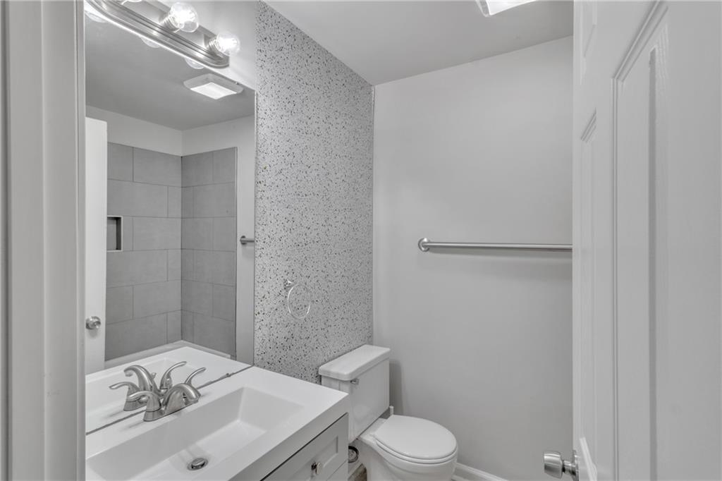 360 Hemlock Drive Property Photo 18