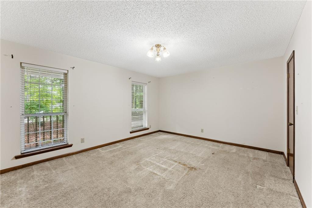 7766264 Property Photo 14