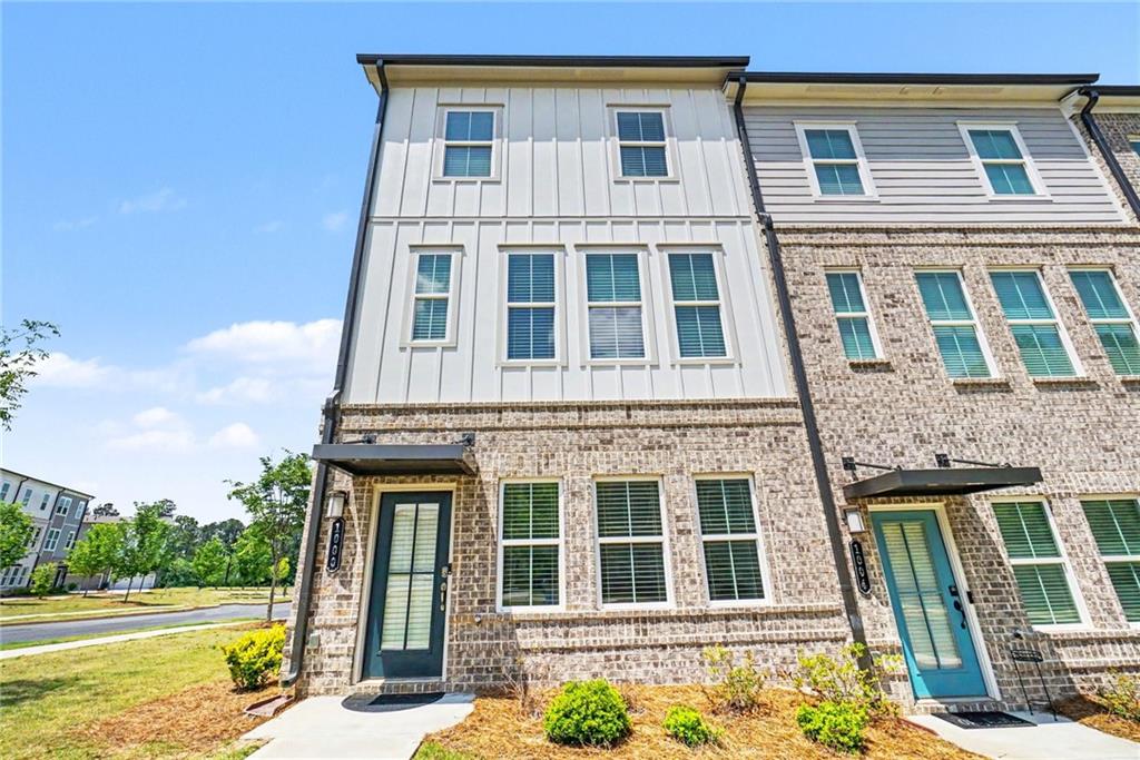 1000 Taylor Court Property Photo 1