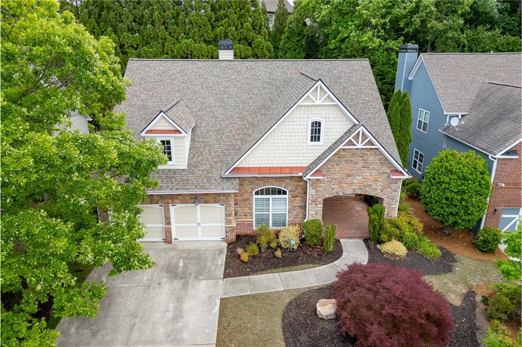7042 Tree House Way Property Photo 3