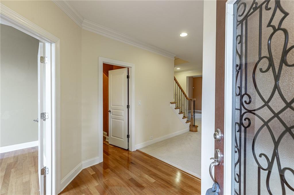 7042 Tree House Way Property Photo 6