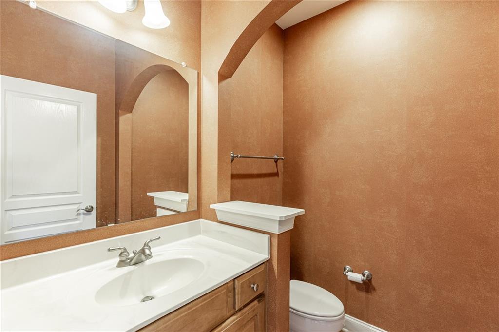 7042 Tree House Way Property Photo 13