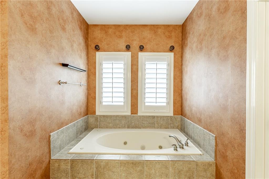 7042 Tree House Way Property Photo 30