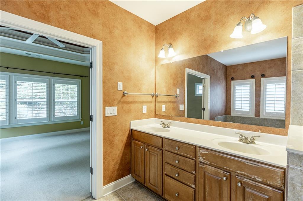7042 Tree House Way Property Photo 31