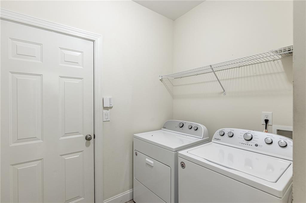 7042 Tree House Way Property Photo 33