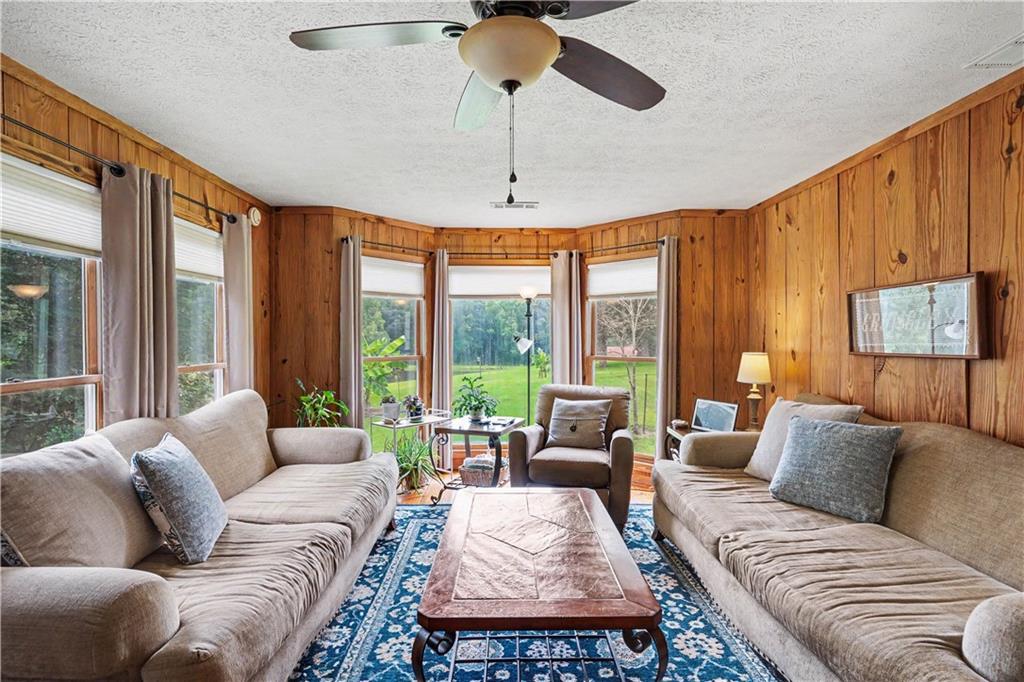 355 Inman Road Property Photo 11