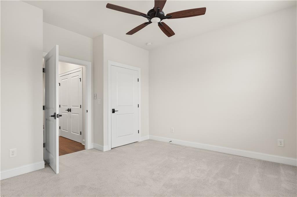 213 Phillips Lane Property Photo 39