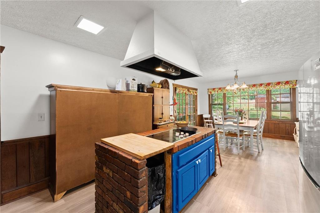 5141 Strickland Road Property Photo 10