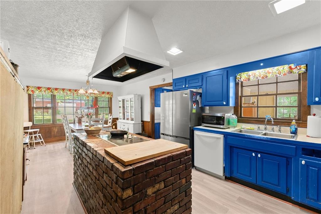 5141 Strickland Road Property Photo 11