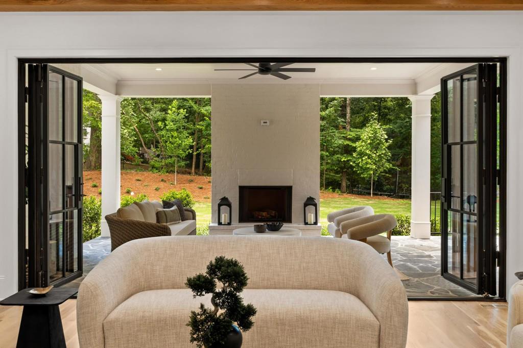 610 River Chase Ridge Property Photo 10