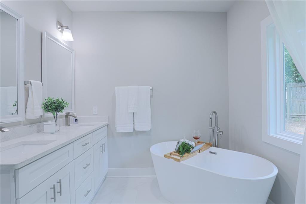 1717 Defoor Avenue Nw Property Photo 7