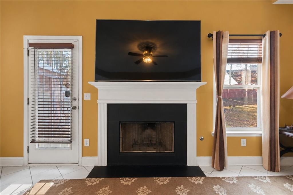 250 Windsor Way Property Photo 6