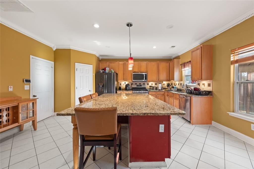 250 Windsor Way Property Photo 11