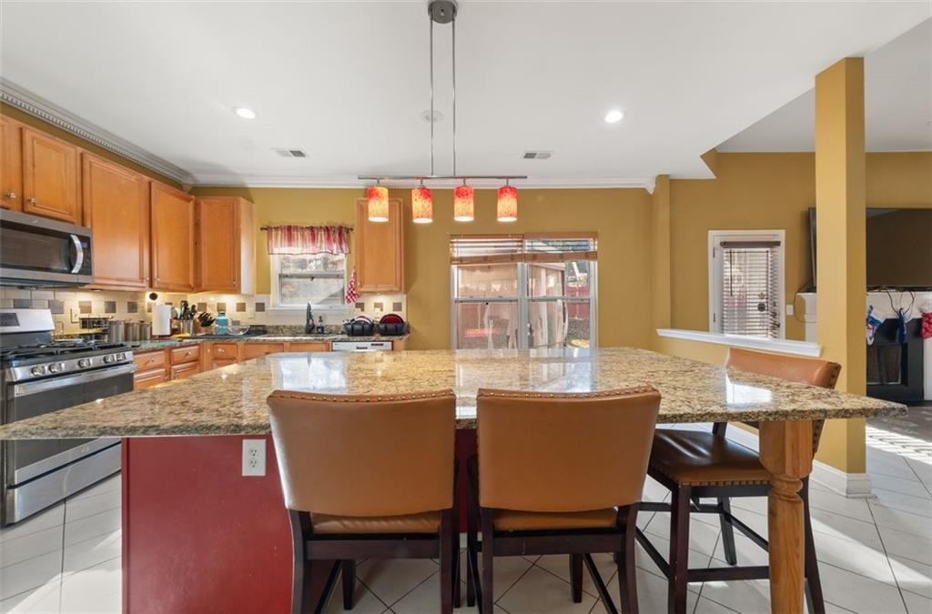 250 Windsor Way Property Photo 13