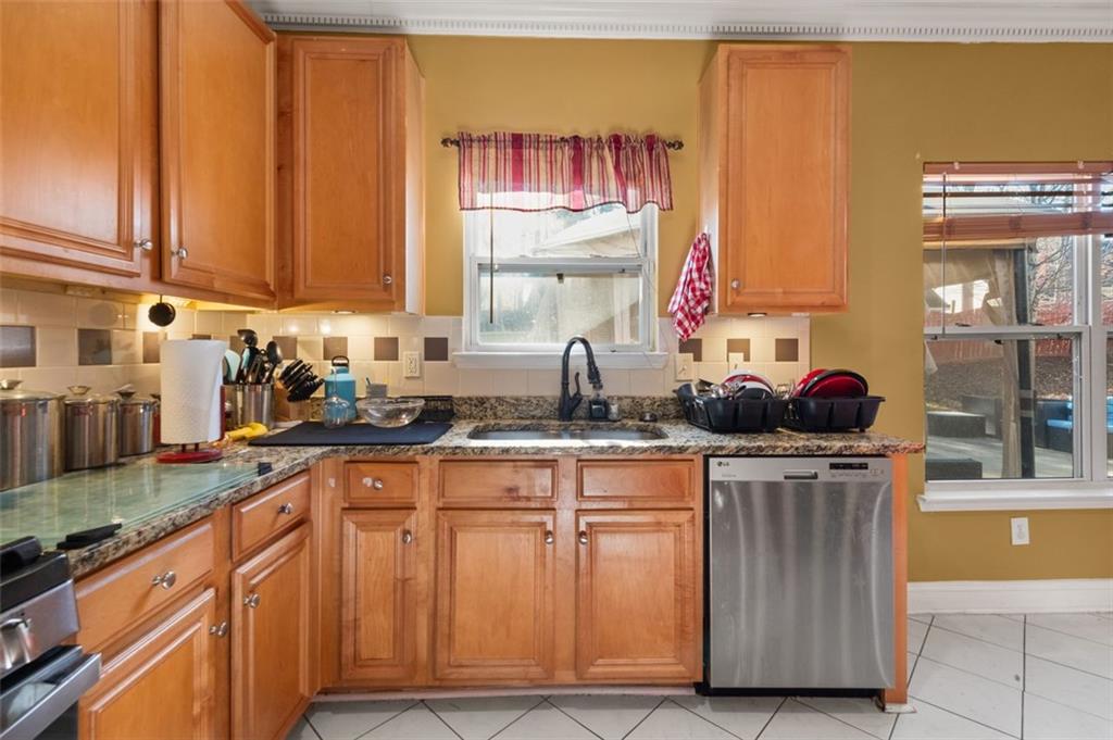 250 Windsor Way Property Photo 14