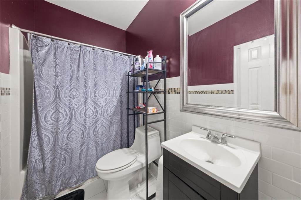 250 Windsor Way Property Photo 16