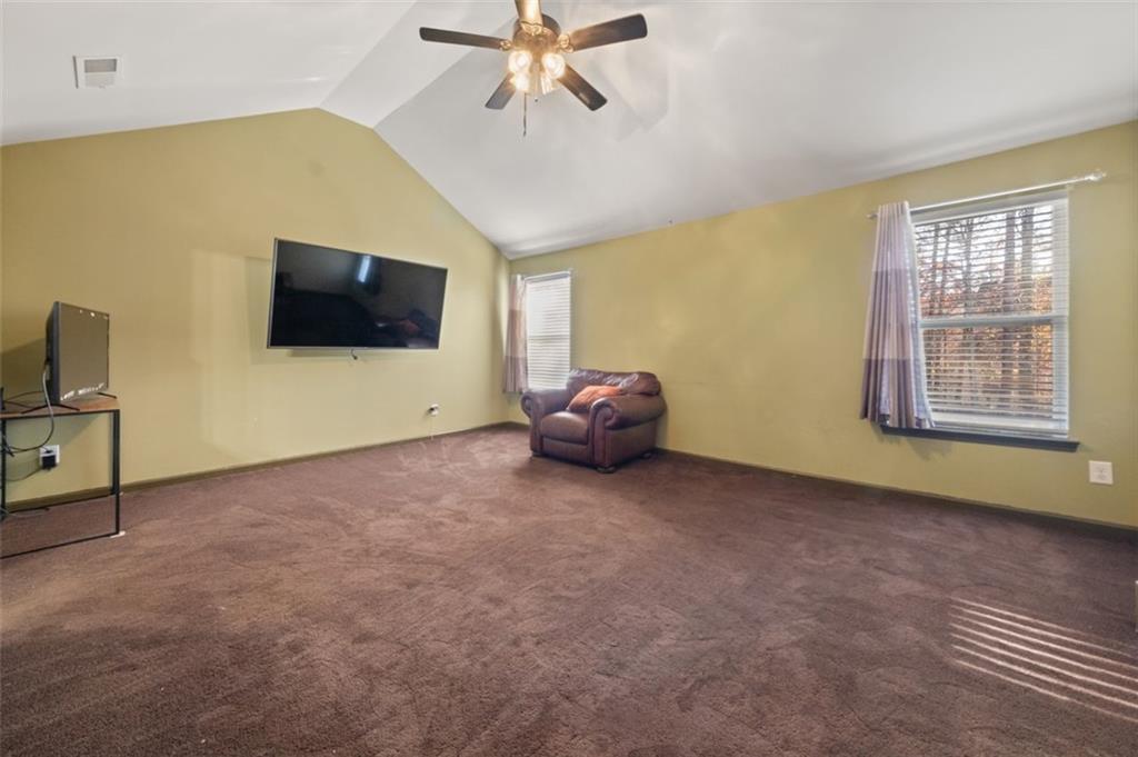 250 Windsor Way Property Photo 18