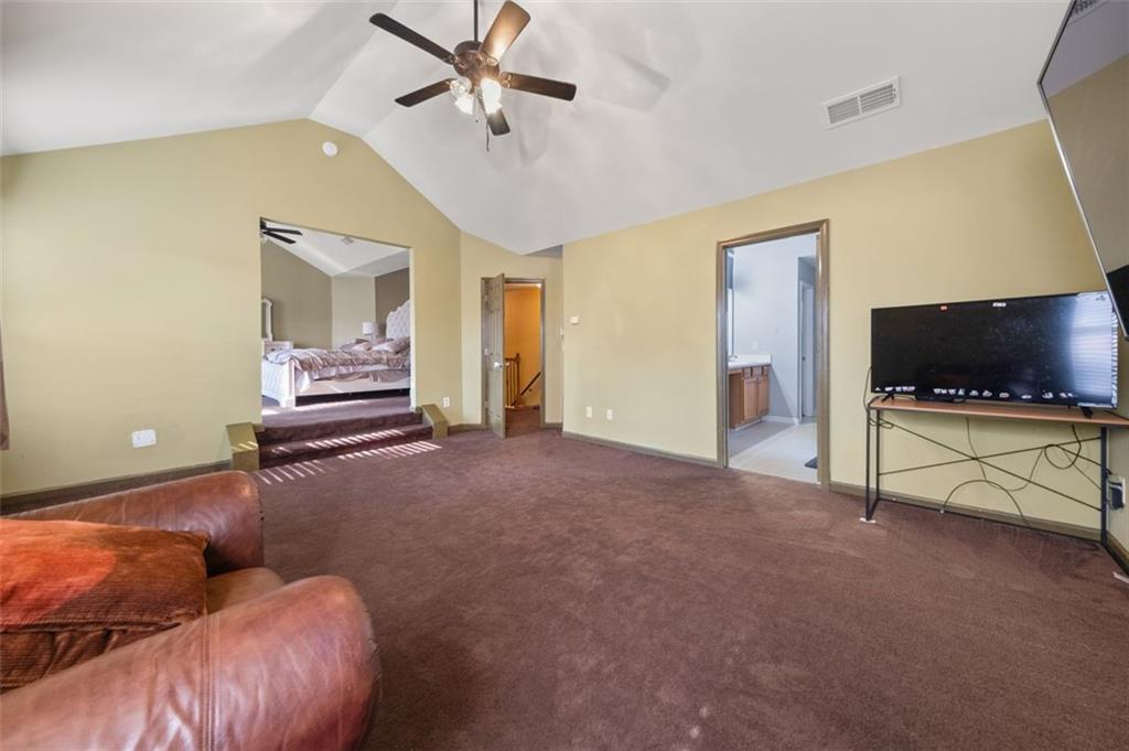 250 Windsor Way Property Photo 19