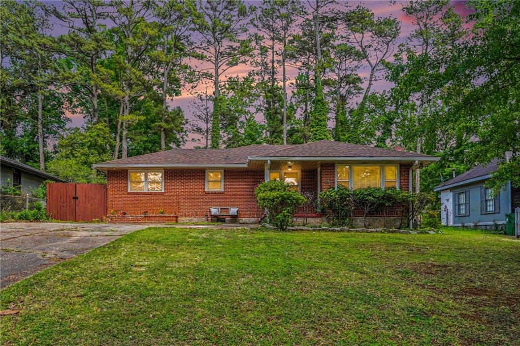 1950 Glendale Drive Property Photo 1