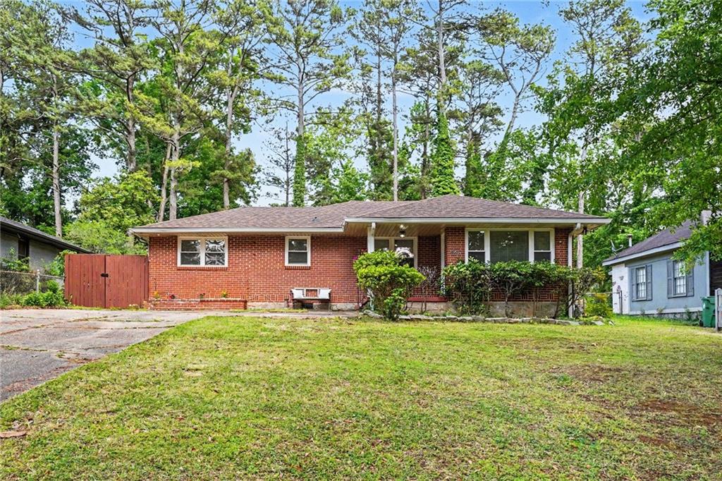 1950 Glendale Drive Property Photo 2