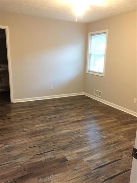 7767093 Property Photo 14