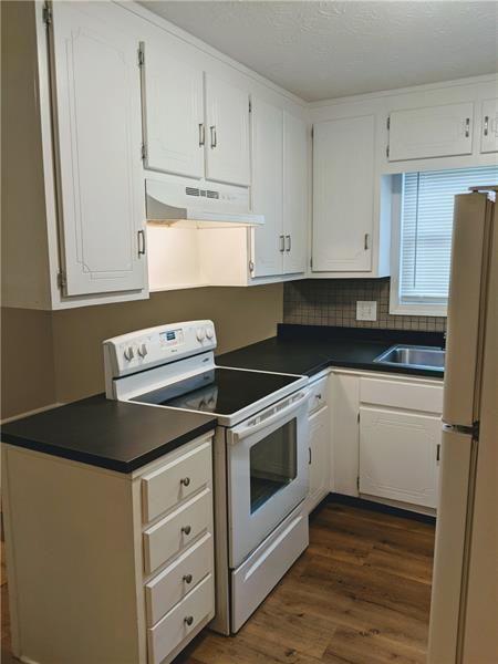 7767093 Property Photo 19