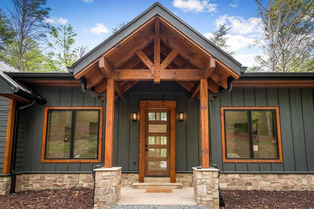 42 Rolling Rapids Property Photo 9