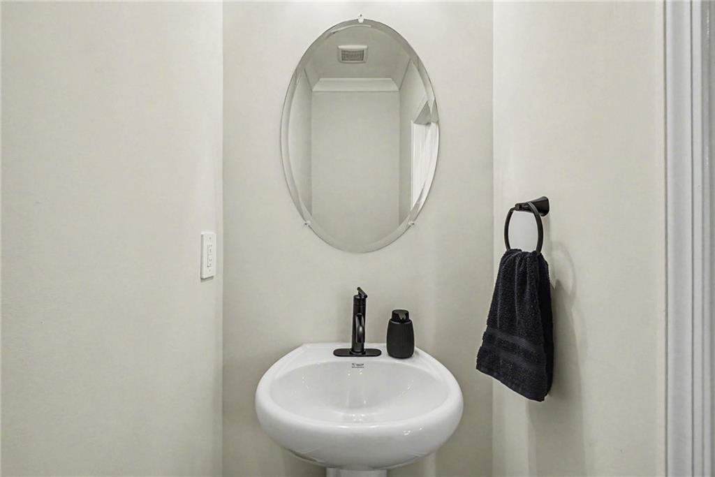 1608 Ruskin Way Nw Property Photo 20