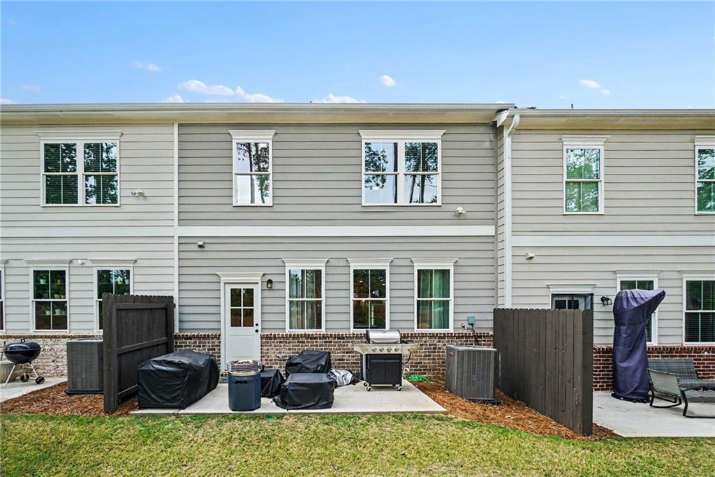 1608 Ruskin Way Nw Property Photo 27