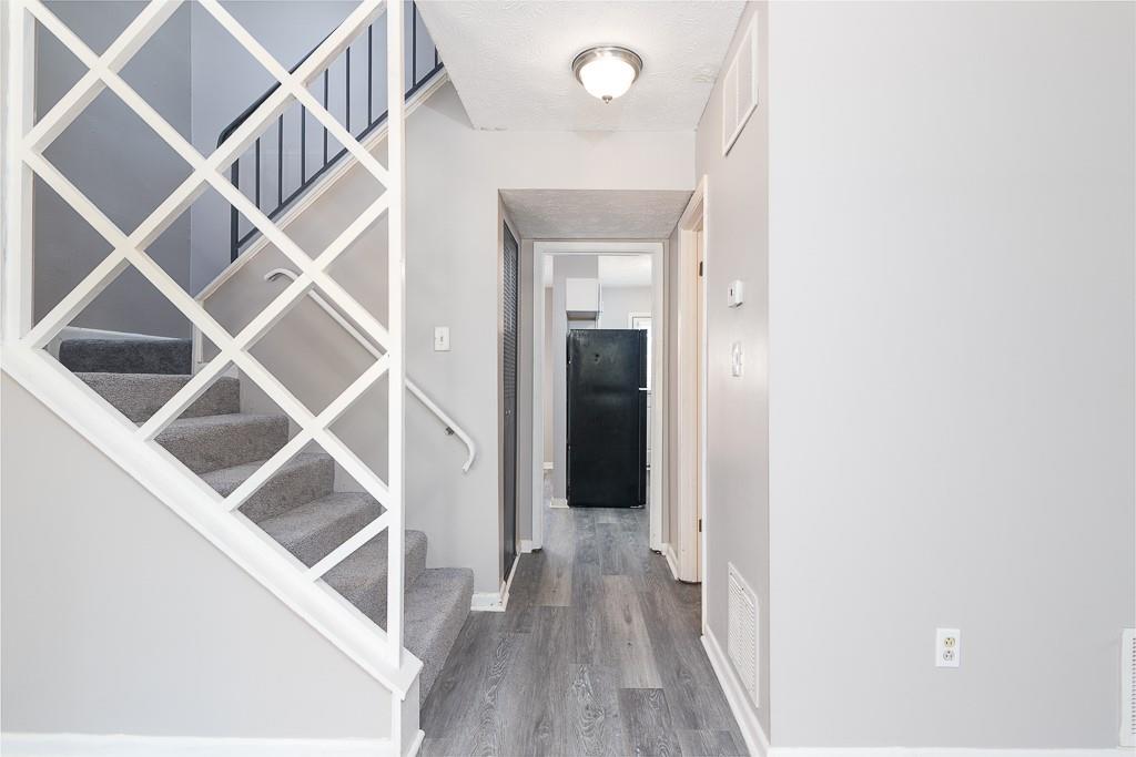 501 Carlton Road Unit 2e Property Photo 23