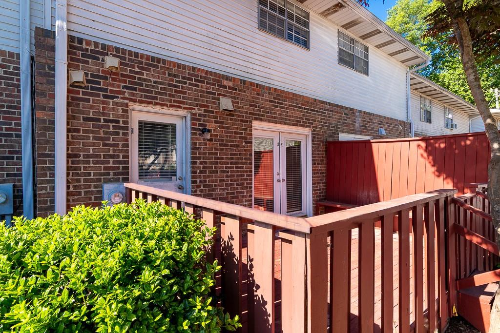 501 Carlton Road Unit 2e Property Photo 27