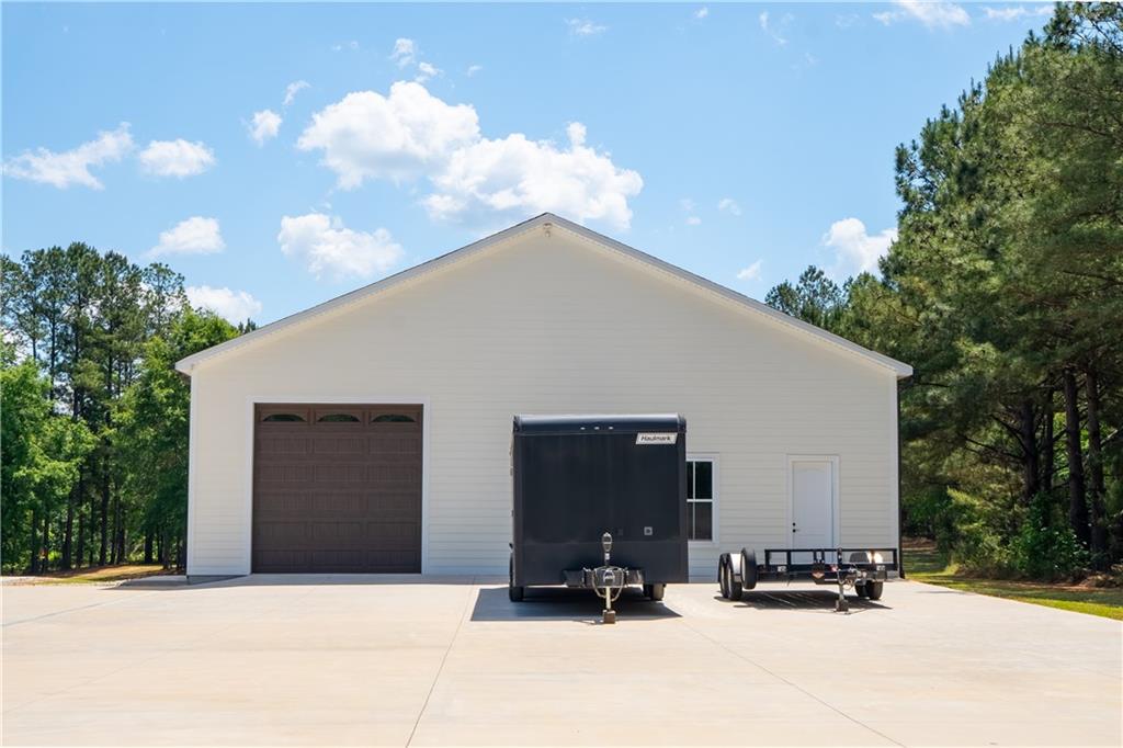 5888 Cobbham Road Property Photo 4
