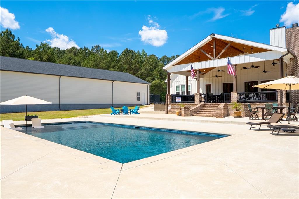 5888 Cobbham Road Property Photo 9