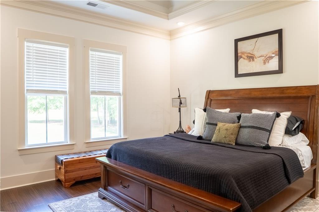 5888 Cobbham Road Property Photo 32