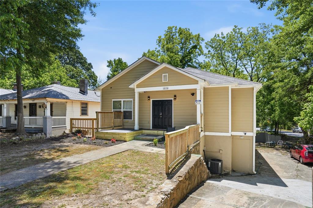 1070 Mayson Turner Road Nw Property Photo 4