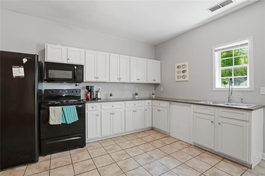 1070 Mayson Turner Road Nw Property Photo 10