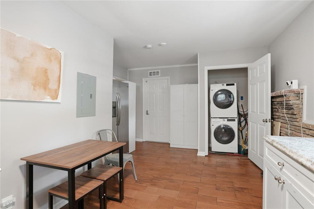 1070 Mayson Turner Road Nw Property Photo 16
