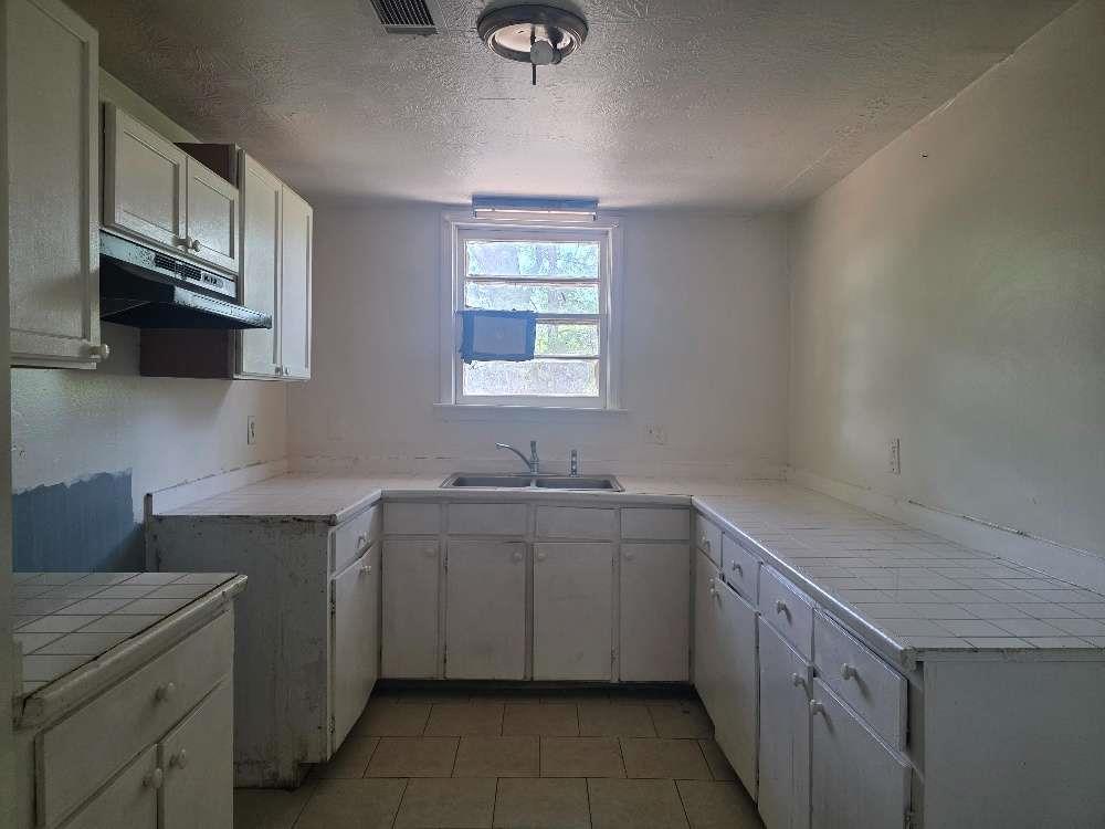 3127 Hendrix Circle Property Photo 10