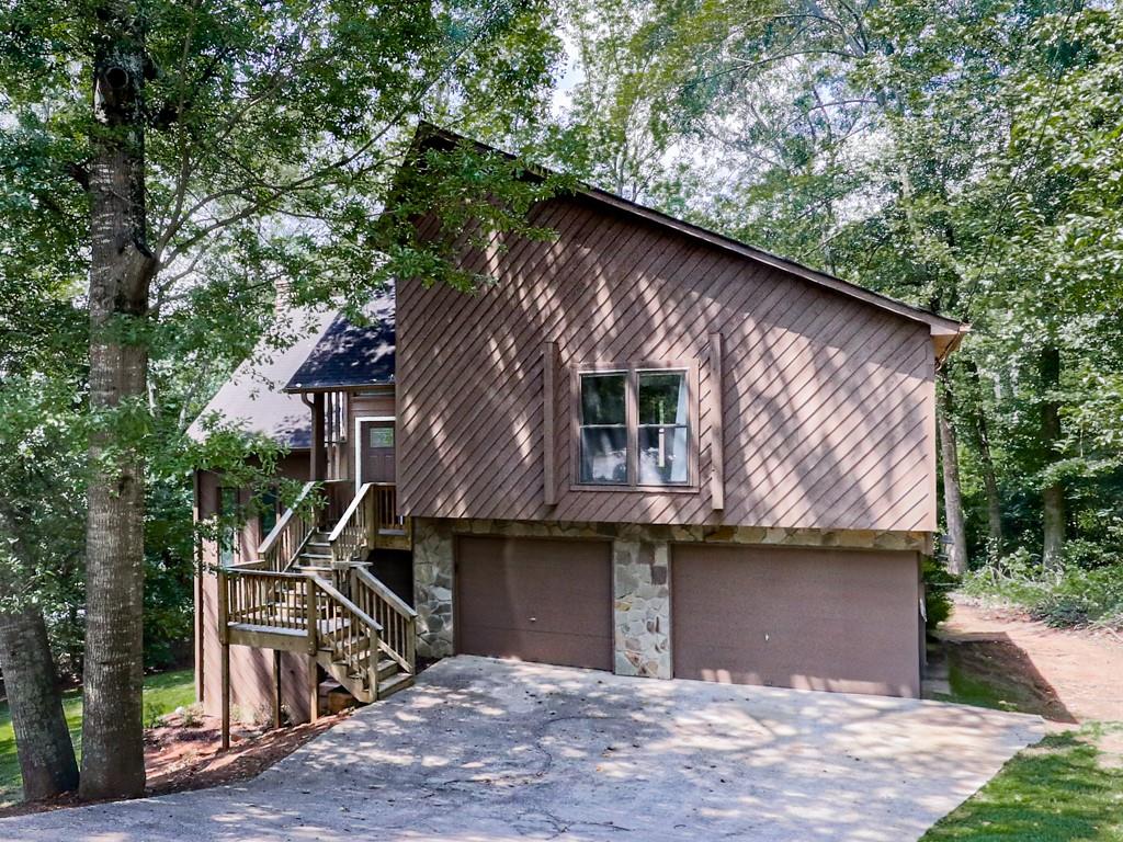 932 Blackwell Trail