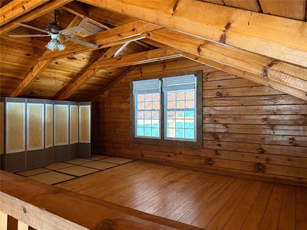 2426 E Maddox Road Property Photo 17