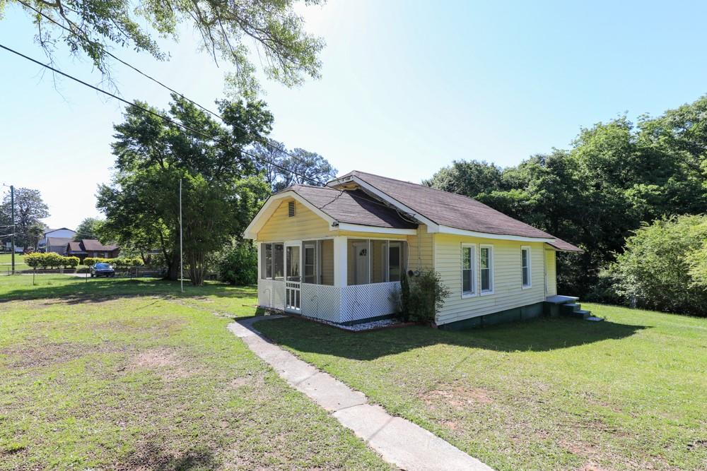 1186 E Tugalo Street Property Photo 3